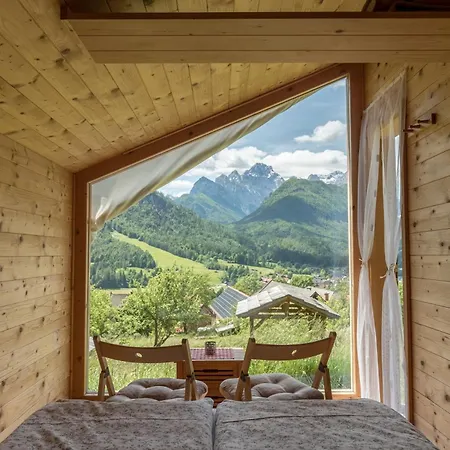 Mountain View Glamping *