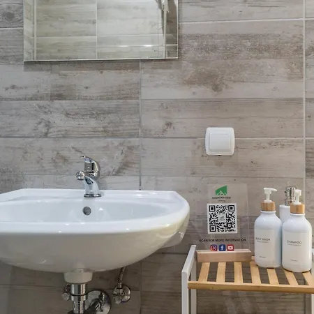 Mountain View Glamping