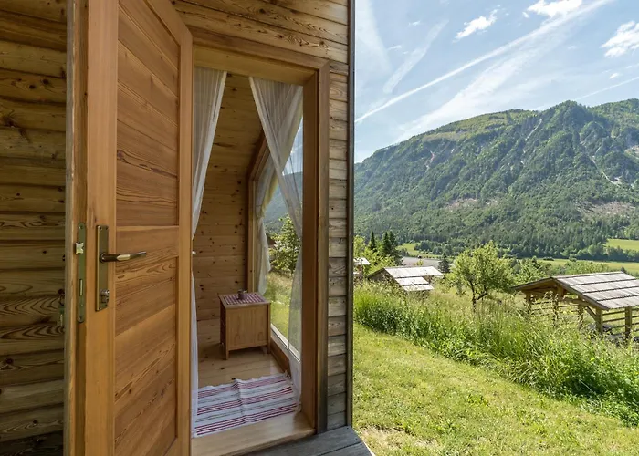 Mountain View Glamping Prázdninový dům Dovje
