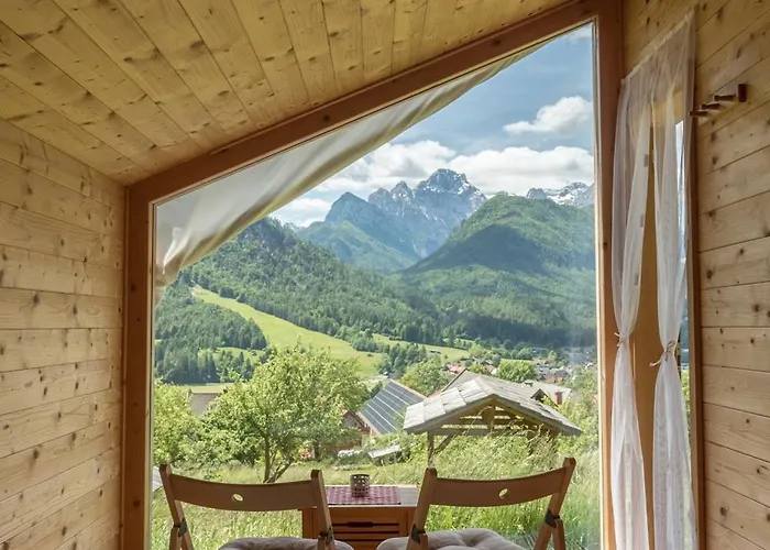 Mountain View Glamping *