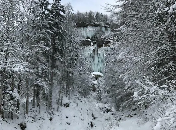 Mountain View Glamping Prázdninový dům Dovje