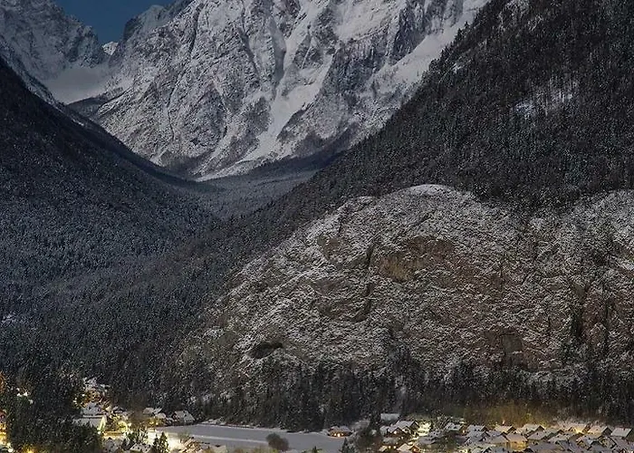 Prázdninový dům Mountain View Glamping Dovje